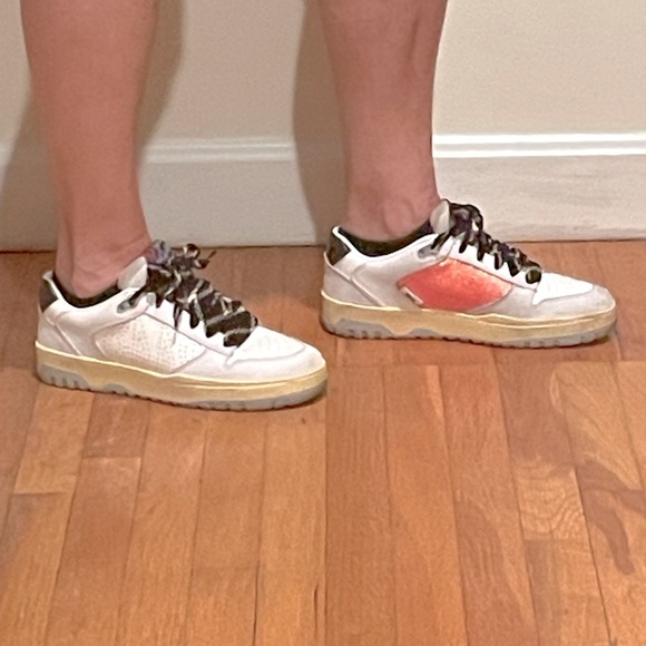 Super cute P448 white, grey, w/sparkly coral, low top sneakers. sz40. - Picture 8 of 12